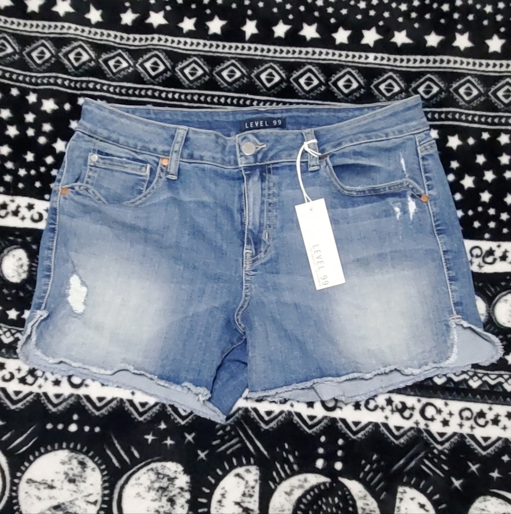 LEVEL 99 Women's Light Blue Distressed Denim Shorts
